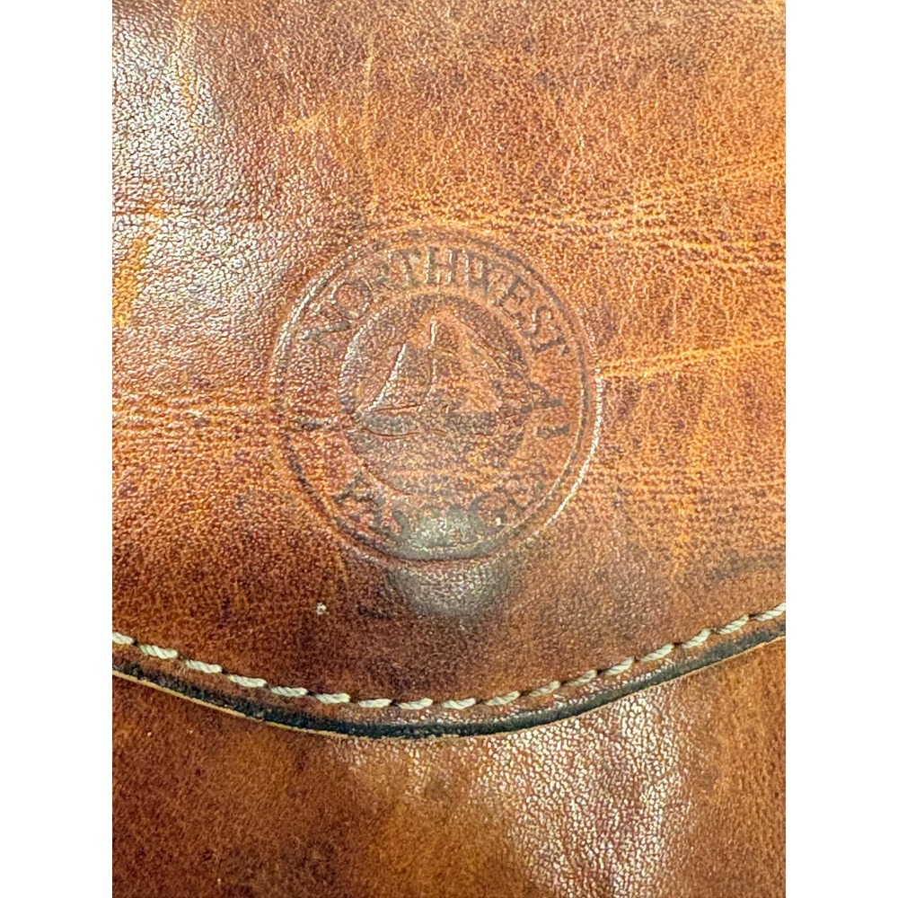Vtg Northwest Passage Brown Leather Billfold Wallet Canada Northern Steer 7.5" - Picture 2 of 12